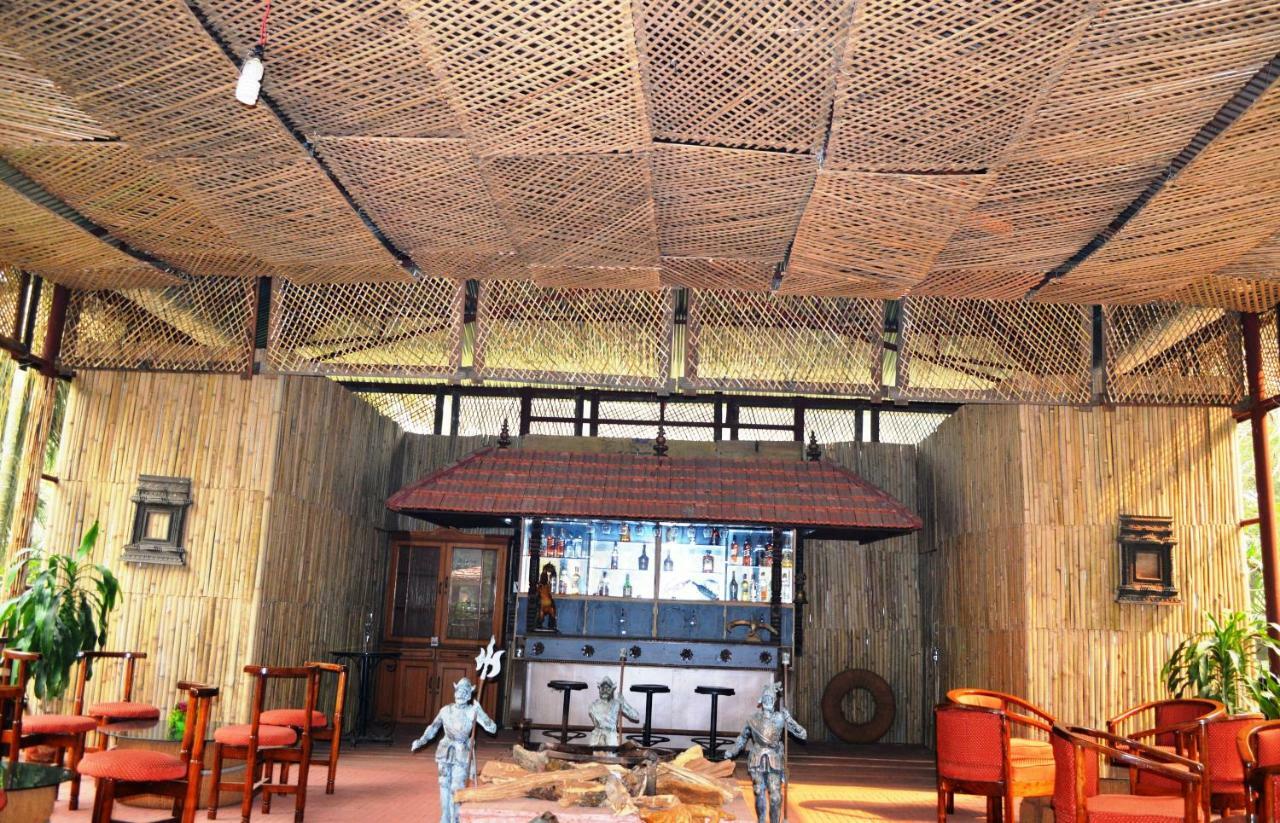 Chitwan Paradise Hotel Саураха Экстерьер фото